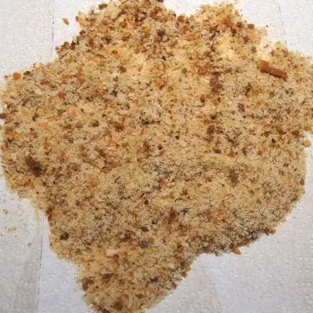 Panieren auf Küchenkrepp