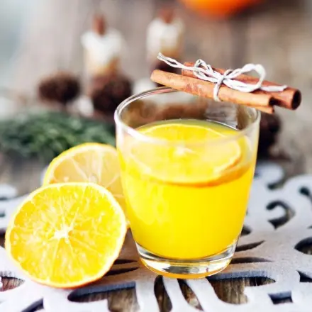 Heißer O-Saft bei Erkältung