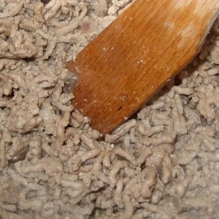 Wässriges Hackfleisch beim Anbraten vermeiden