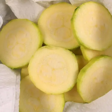 So bleibt gezupfter Salat und geschnittenes Gemüse frisch