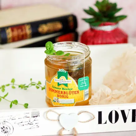 Minzentee im Honigglas