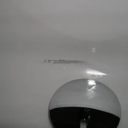 Größte Vorsicht bei Handwäsche im Mineralguss-Waschbecken