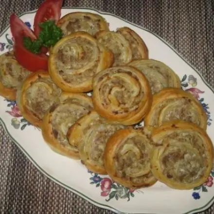 Hackschnecken mit Blätterteig