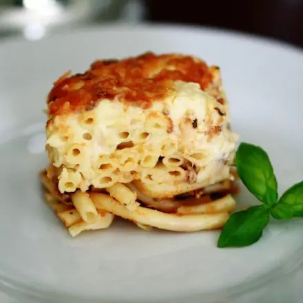 Pastitzio (Griechischer Makkaroni-Hackauflauf)