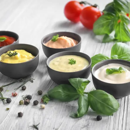 Grill- oder Fonduesoßen aus einem Glas Mayo selbstgemacht