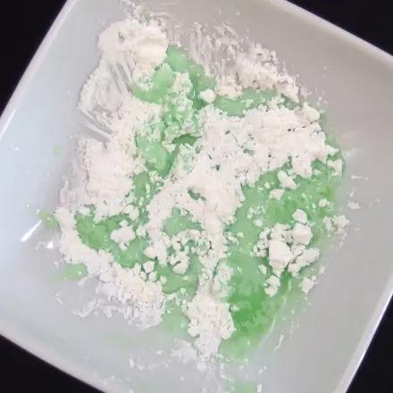 Zuckerguss grün, rot oder blau färben ohne Chemie