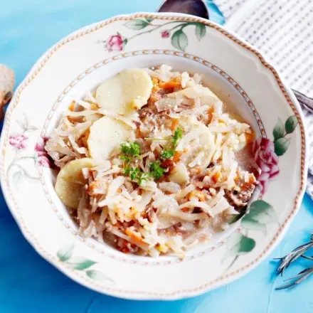 Weißkohlsuppe