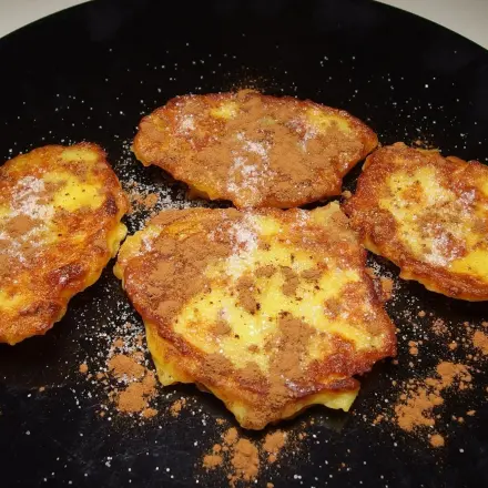 Kleine Kartoffelpuffer aus fertigem Kloßteig