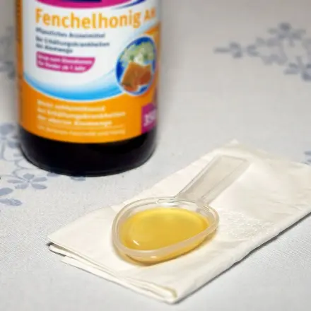 Halsschmerzen und Übelkeit? Fenchelhonig!