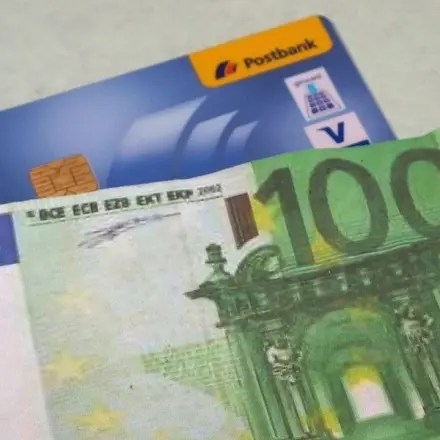 Einkaufen und gleichzeitig Bargeld abheben