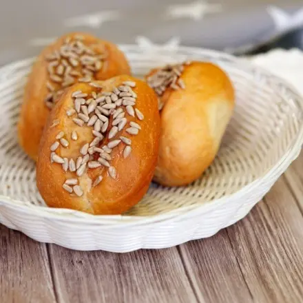 Frische Sonntagsbrötchen selbst gemacht