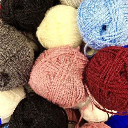 Strumpfgarn zum Stricken von Kindersachen