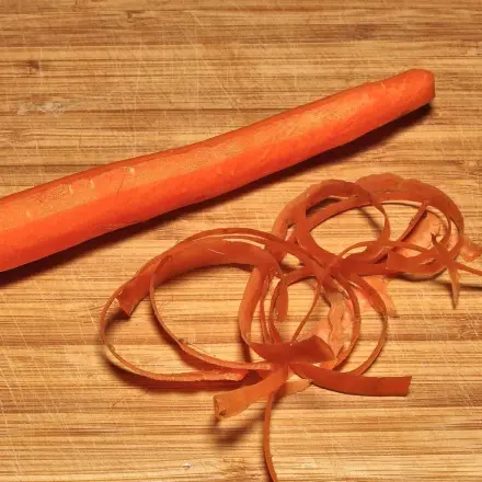 Saubere Finger nach dem Karottenschälen