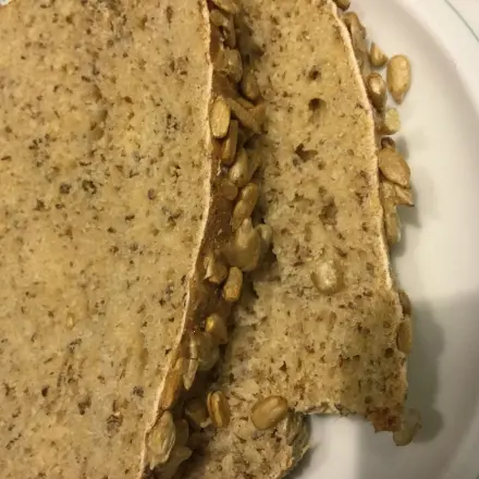 Einfaches Weizenvollkornbrot backen