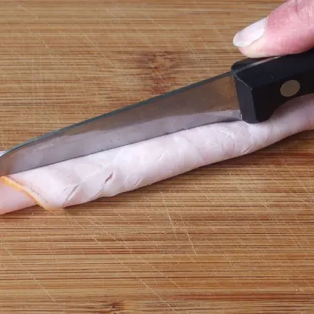 Schinken leichter in Würfel schneiden