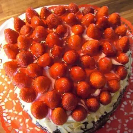 Muttertagsherz - Erdbeersahnetorte
