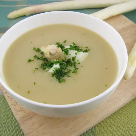 Spargelcremesuppe H.-J. Lecker