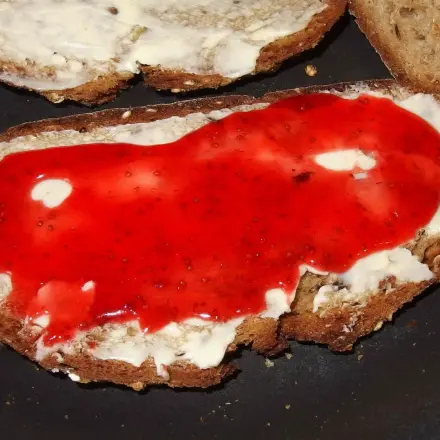 Schnelle Erdbeermarmelade aus der Mikrowelle