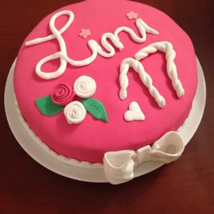 Tortendeko aus Marshmallow-Fondant statt Marzipan