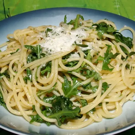 Spaghetti-Rucola-Salat
