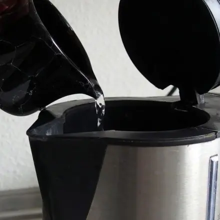 Kaffeevollautomat entkalken - mit Nebeneffekt