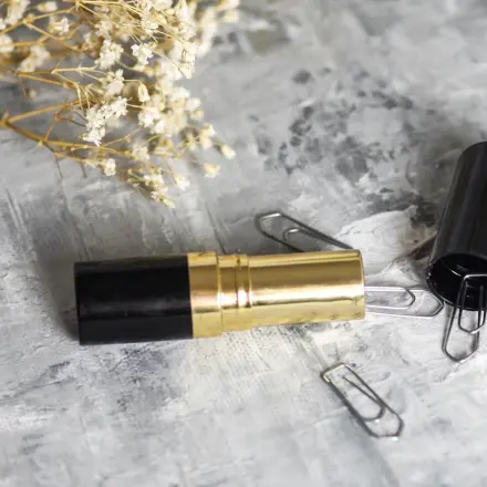 Leere Lippenstifthüllen nutzen