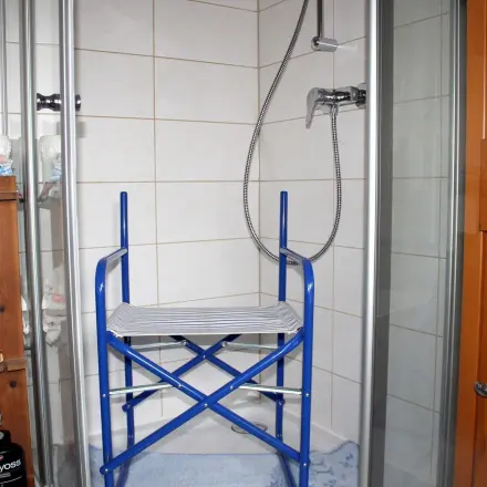Hocker in der Dusche