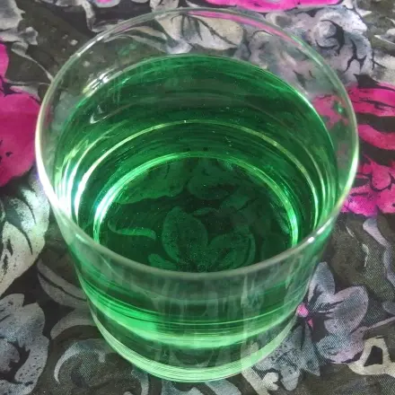 Buntes (Kinder-) Wasser