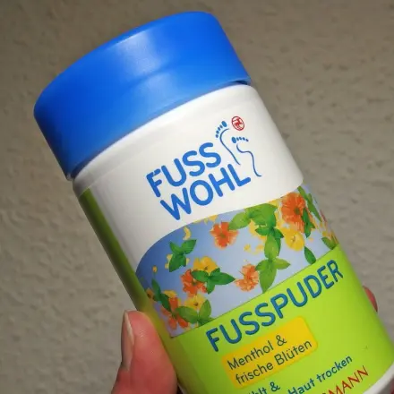 Fußpuder verjagt Insekten