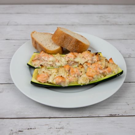 Zucchini mit Lachs gefüllt aus dem Ofen