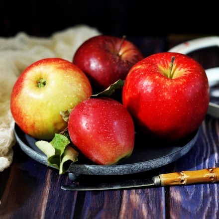 Äpfel schälen leicht gemacht, mit Apfelspaltenschneider