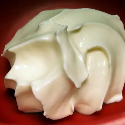 Kalorienarme Schlagsahne mit Eiweiß