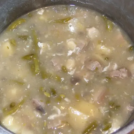 Eintopf für viele Leute kochen, wenn der Topf zu klein ist