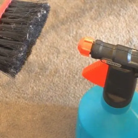 Staub auf Laminat entfernen ohne Staubsauger