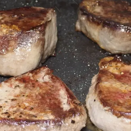 Steaks mal anders braten: Erst im Backofen, dann in der Pfanne