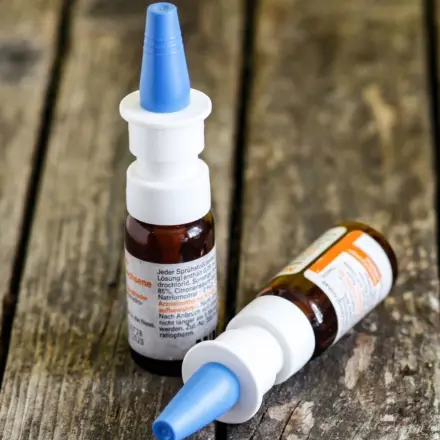 Nächtlicher Dauerhusten: Nasentropfen helfen