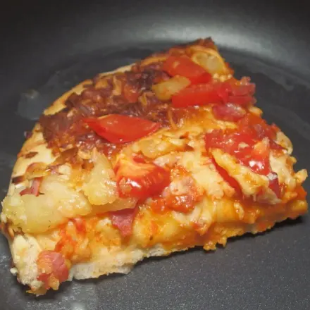 Pizza wieder knusprig: aufwärmen in der Teflon Pfanne