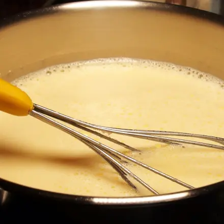 Pudding mit weniger Aufwand und Geschirr kochen