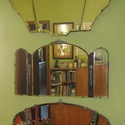 Alte Spiegel als Dekoration zu mehreren aufhängen - wie Wandbilder