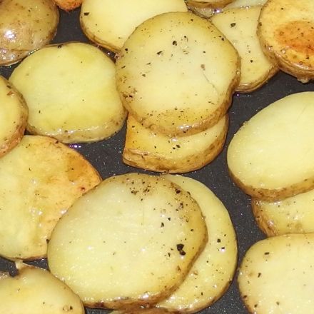 Kartoffelscheiben schnell und gleich dick schneiden