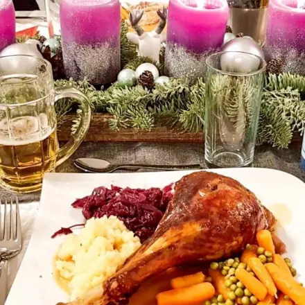 Gänsekeule gekocht statt gebraten