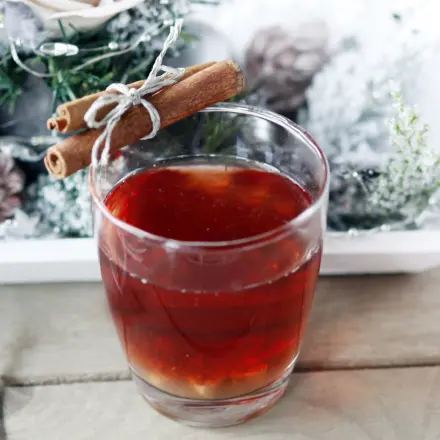 Schnelles warmes Getränk für Kinder in der kalten Jahreszeit