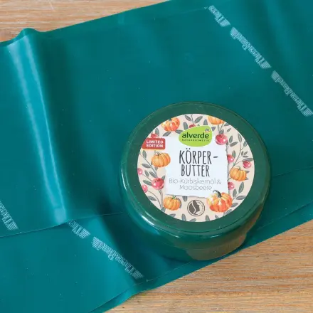 Single-Rücken eincremen mit Flexiband