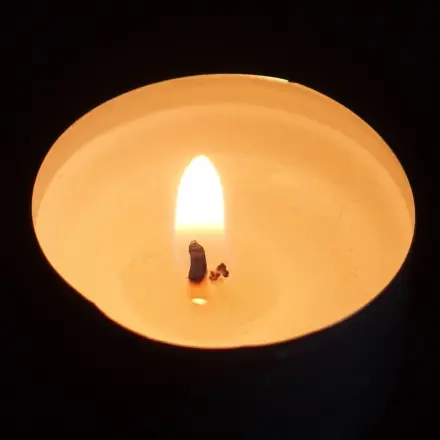 Kerzendocht ist abgebrochen: Hilfe mit Holz-Zahnstocher