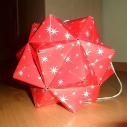 Sterne basteln mit günstigem & schönem Papier: mit Geschenkpapier