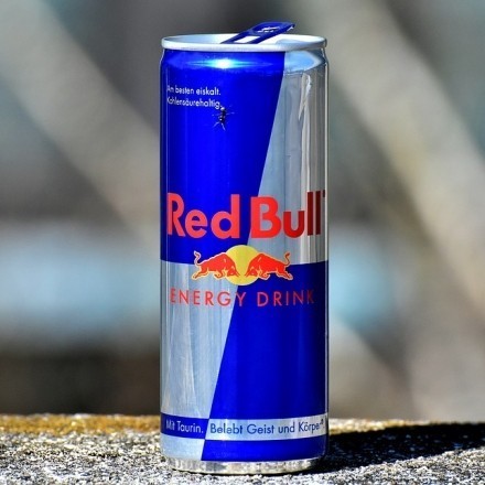 Red Bull gegen Rauchgeruch im Auto