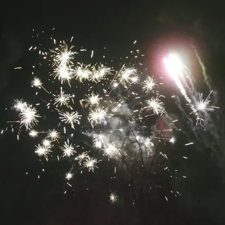 Kinder zu Silvester ohne Alkohol anstoßen lassen