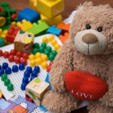 Gebrauchtes Spielzeug an Hilfsorganisationen weitergeben