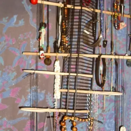 Halsketten und Armbänder aufbewahren