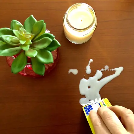 Wachs von glatten Oberflächen entfernen